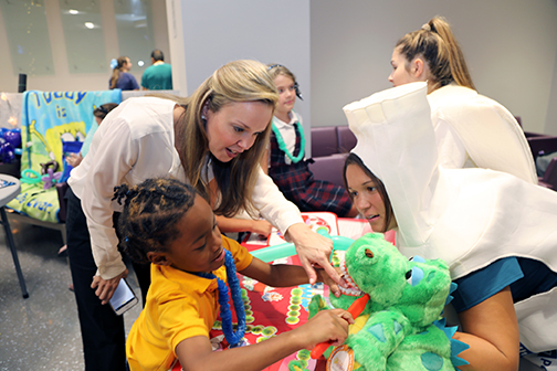 Rep. Helena Moreno at LSUHealthNO Dental Back to School Checkup